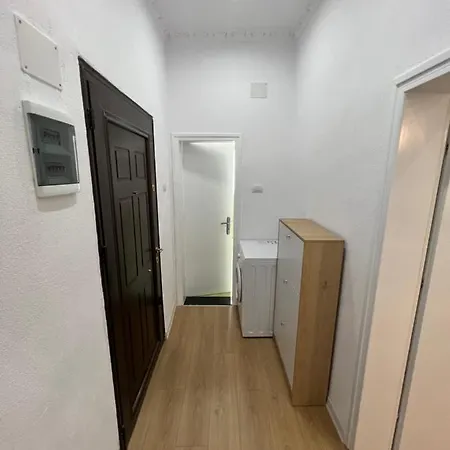 Apartment Leti 21 Dhjetori Sc *
